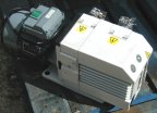 Leybold D4B